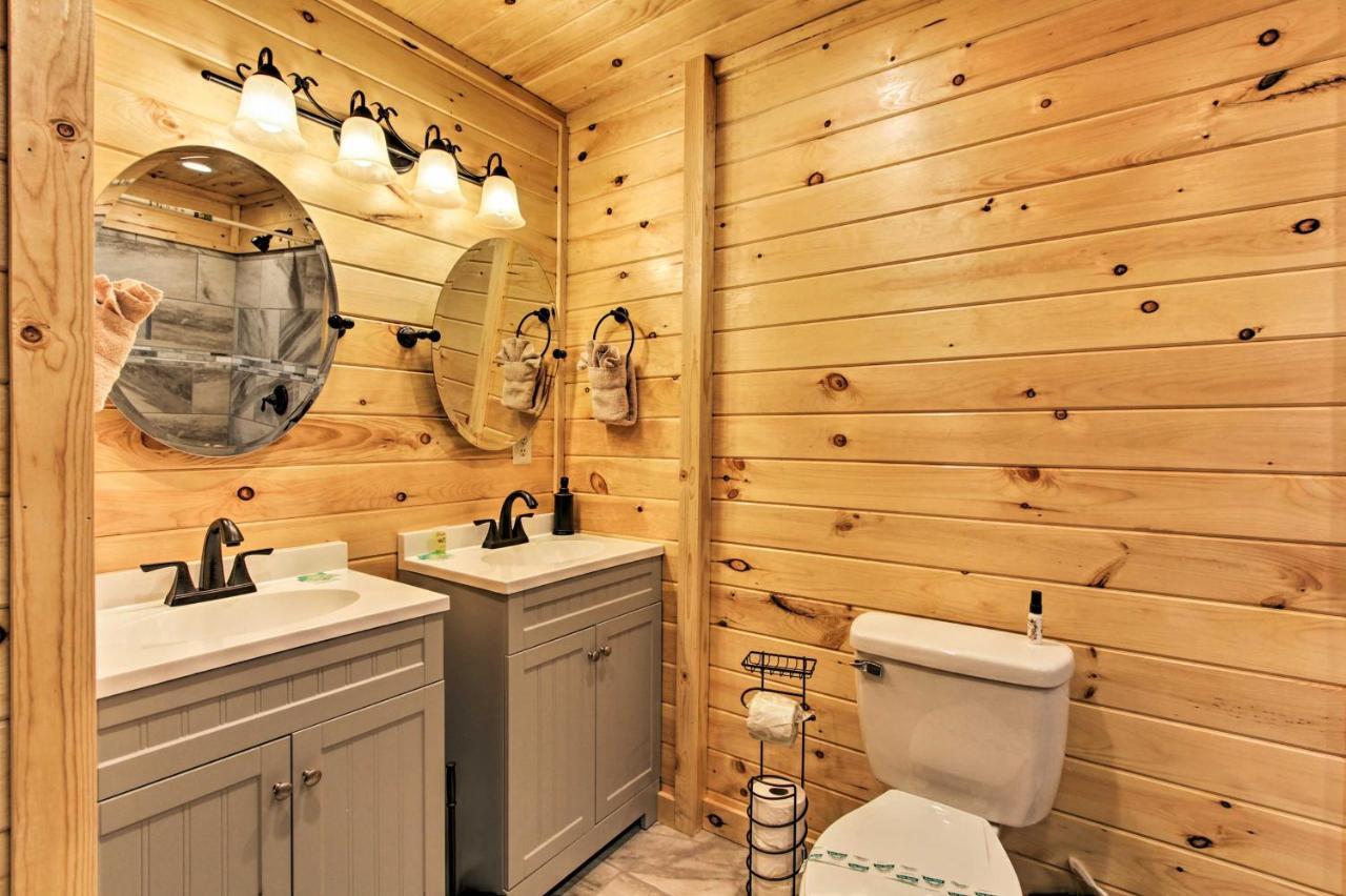 Sevierville Cabin With Private Hot Tub And Fireplace! المظهر الخارجي الصورة