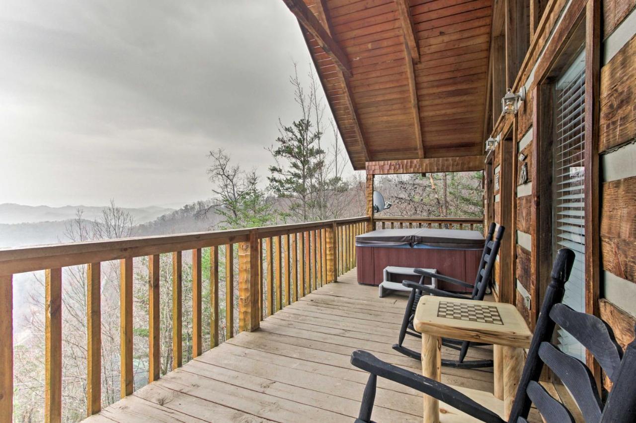 Sevierville Cabin With Private Hot Tub And Fireplace! المظهر الخارجي الصورة